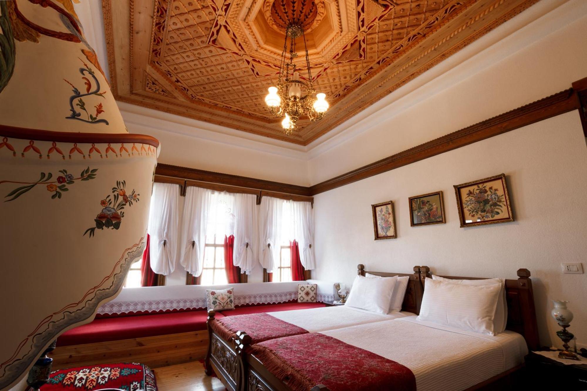 Boutique Hotel Musee Гирокастра Экстерьер фото