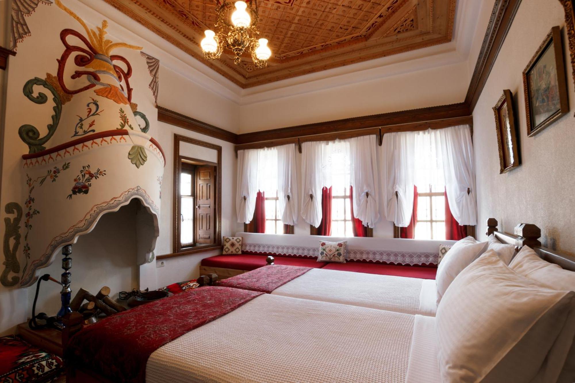 Boutique Hotel Musee Гирокастра Экстерьер фото