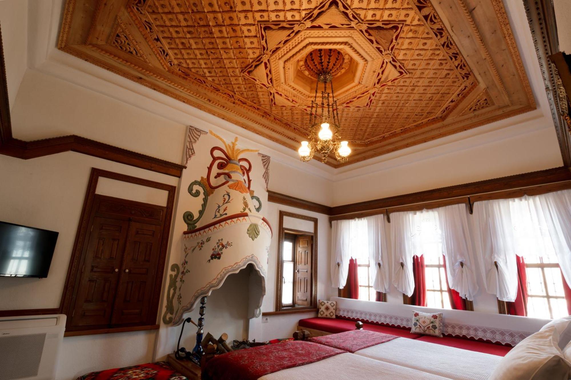 Boutique Hotel Musee Гирокастра Экстерьер фото