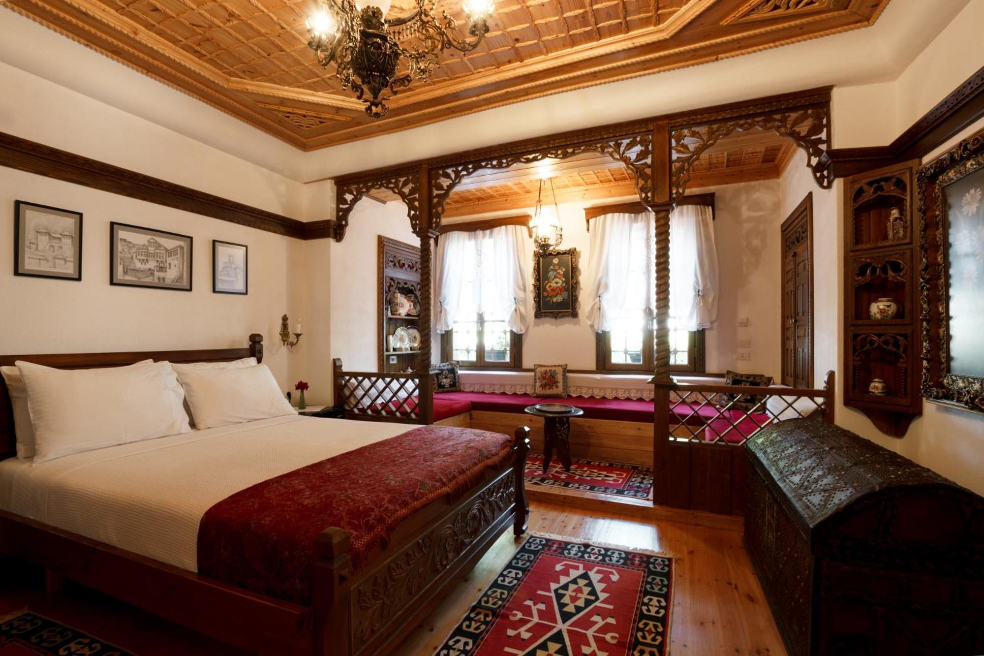 Boutique Hotel Musee Гирокастра Экстерьер фото