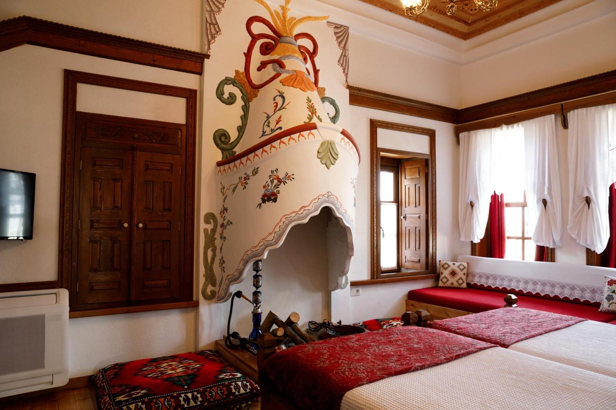 Boutique Hotel Musee Гирокастра Экстерьер фото