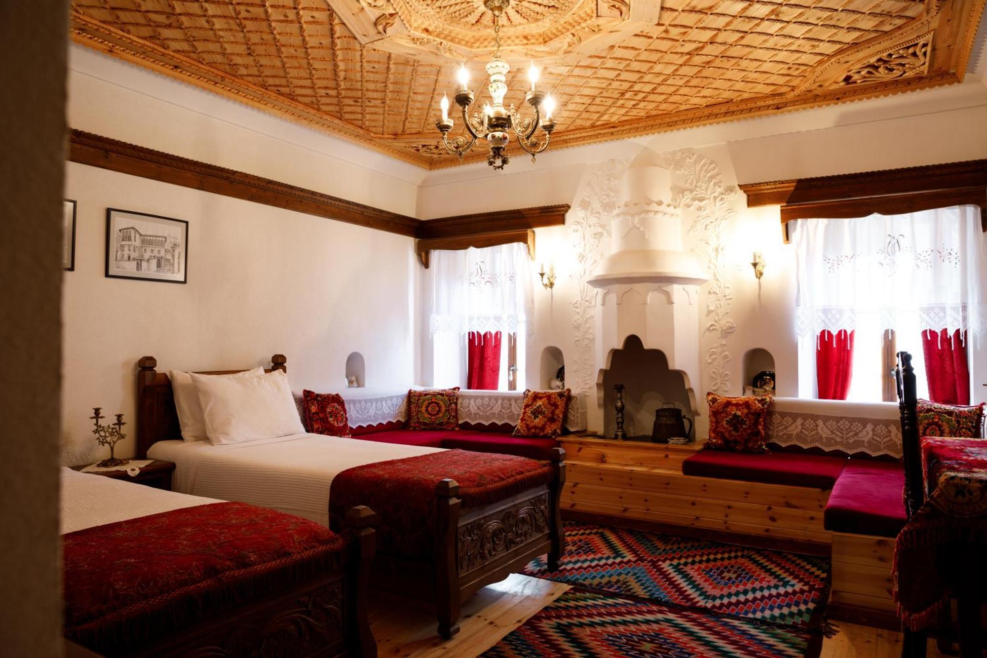 Boutique Hotel Musee Гирокастра Экстерьер фото