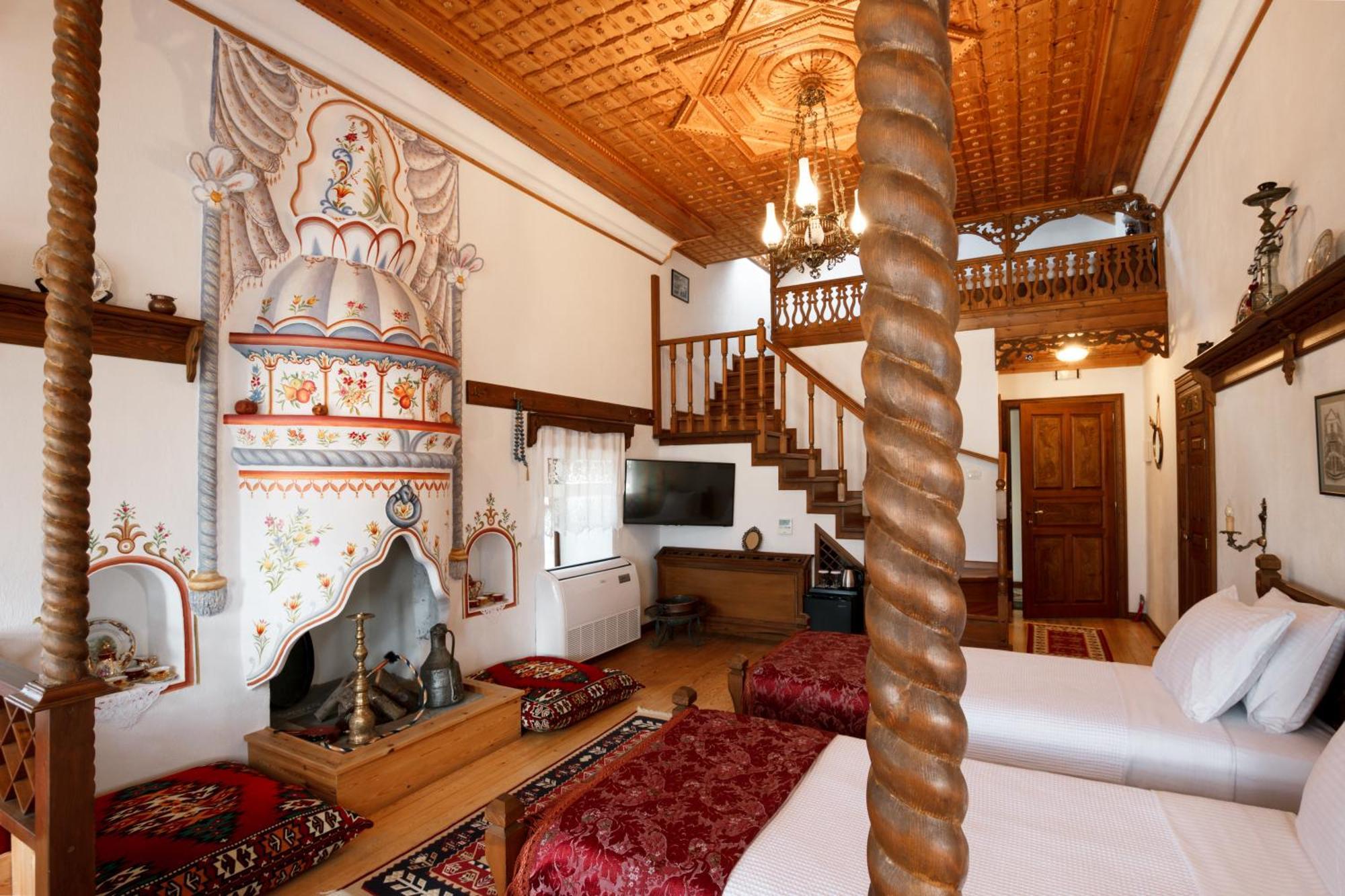 Boutique Hotel Musee Гирокастра Экстерьер фото