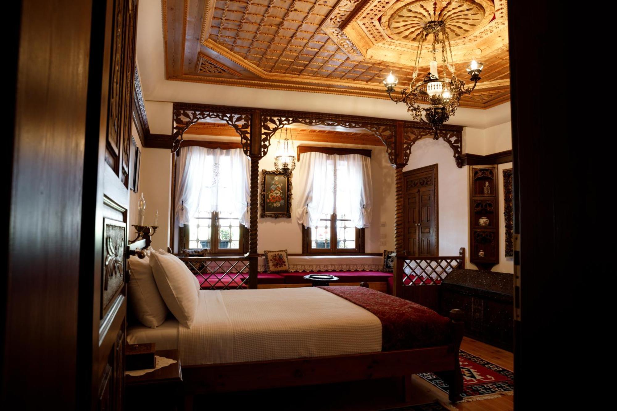 Boutique Hotel Musee Гирокастра Экстерьер фото