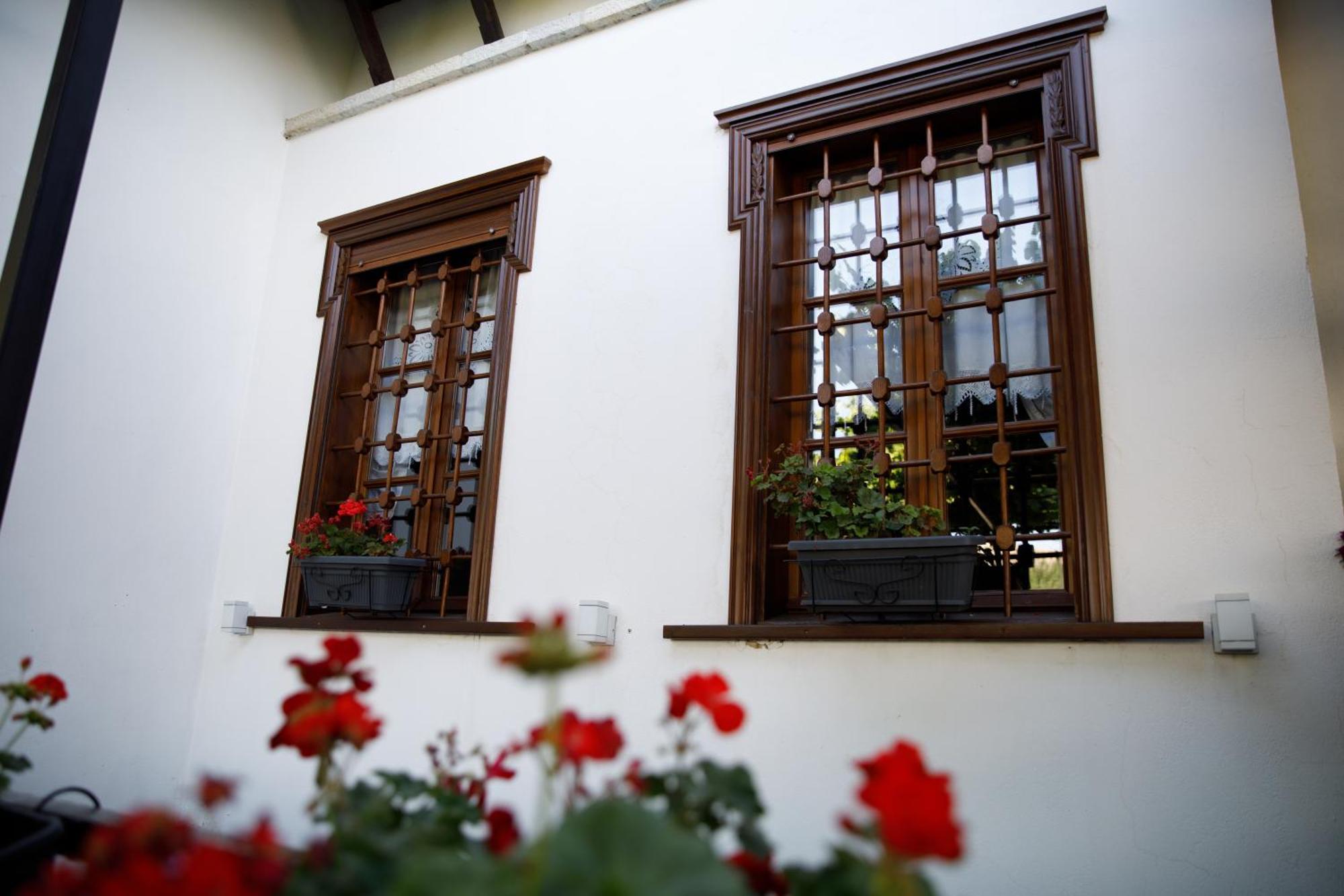 Boutique Hotel Musee Гирокастра Экстерьер фото